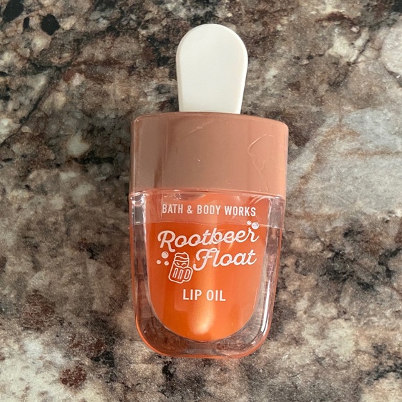 Bath & Body Works Other - Bath & Body Works Rootbeer Float Lip Oil - Tan and Orange